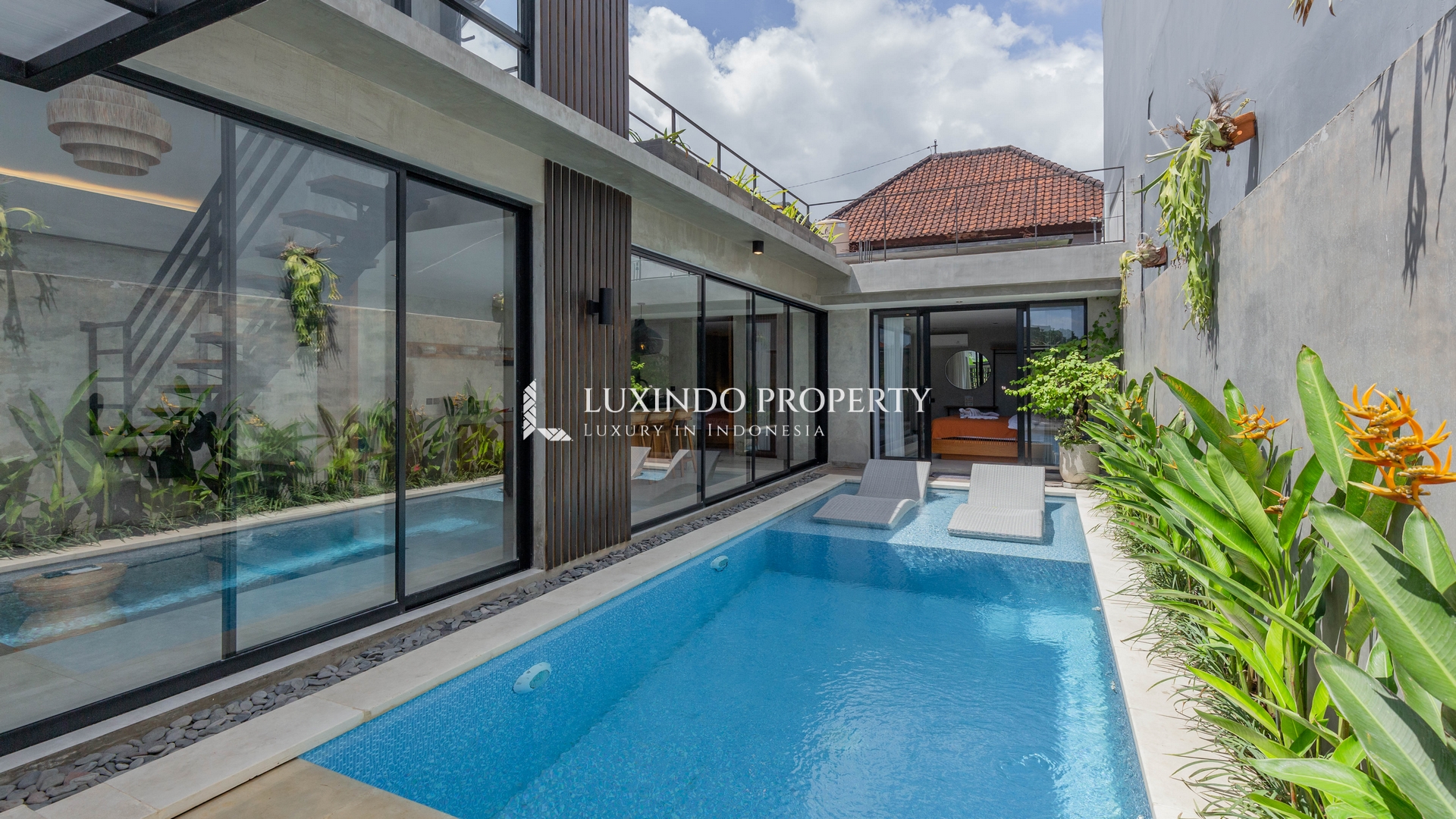 KEROBOKAN – BRAND NEW AND STYLISH VILLA FOR LEASEHOLD SALE (LHV685)